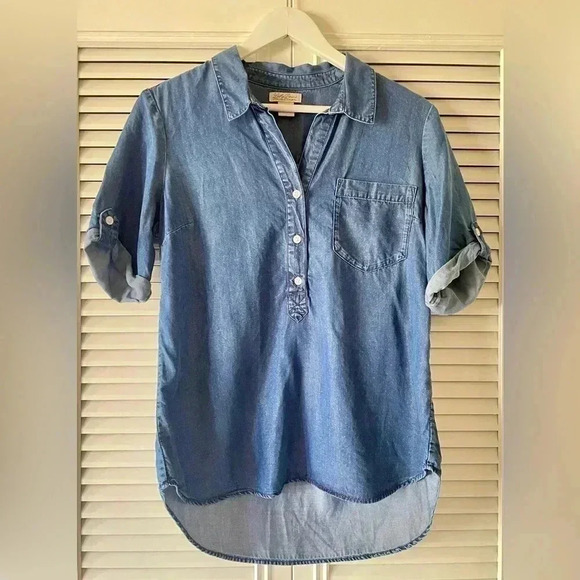Lucky Brand Charleigh Polka Dot Denim Chambray Shirt SZ M - Picture 3 of 10